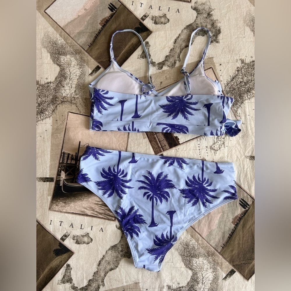 Shein Maternity Palm Tree Print
Knot Side Bikini Swimsuit
Size:M - Picture 8 of 8